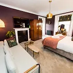 Skeldale House 'all Creatures Great & Small' Luxury & In Askrigg, Yorkshire Dales Aparthotel 4*