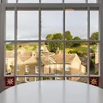 Skeldale House 'all Creatures Great & Small' Luxury & In Askrigg, Yorkshire Dales Aparthotel Askrigg
