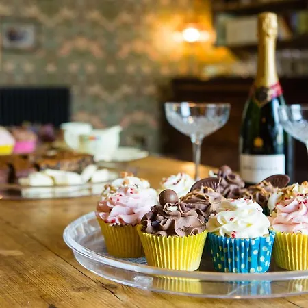 Skeldale House 'all Creatures Great & Small' Luxury & In Askrigg, Yorkshire Dales 4*